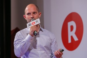 Alex Stephany addresses the audience at the Rakuten Future Forum Taiwan.