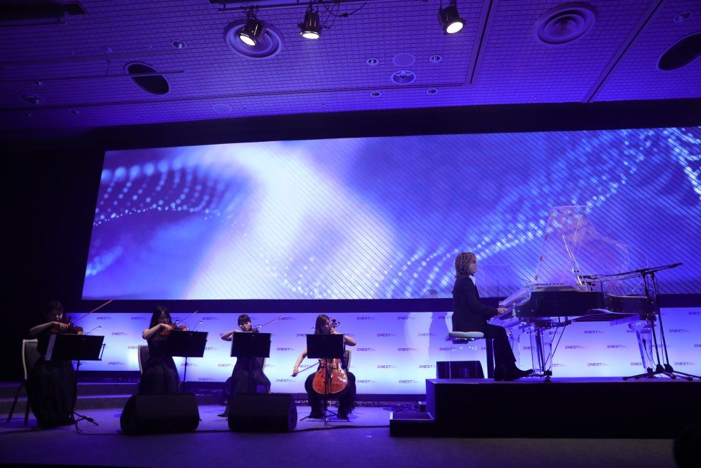Yoshiki delighted audiences with renditions of his compositions "Forever Love" and "Art of Life."