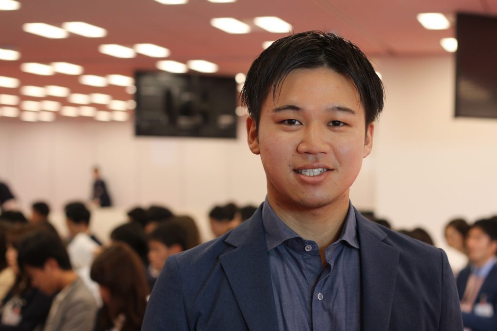 "Achieve my goals." Echoing one of Rakuten's five brand concepts, "Get Things Done," Yuto Yoshida is bringing his complete commitment to his Rakuten career.