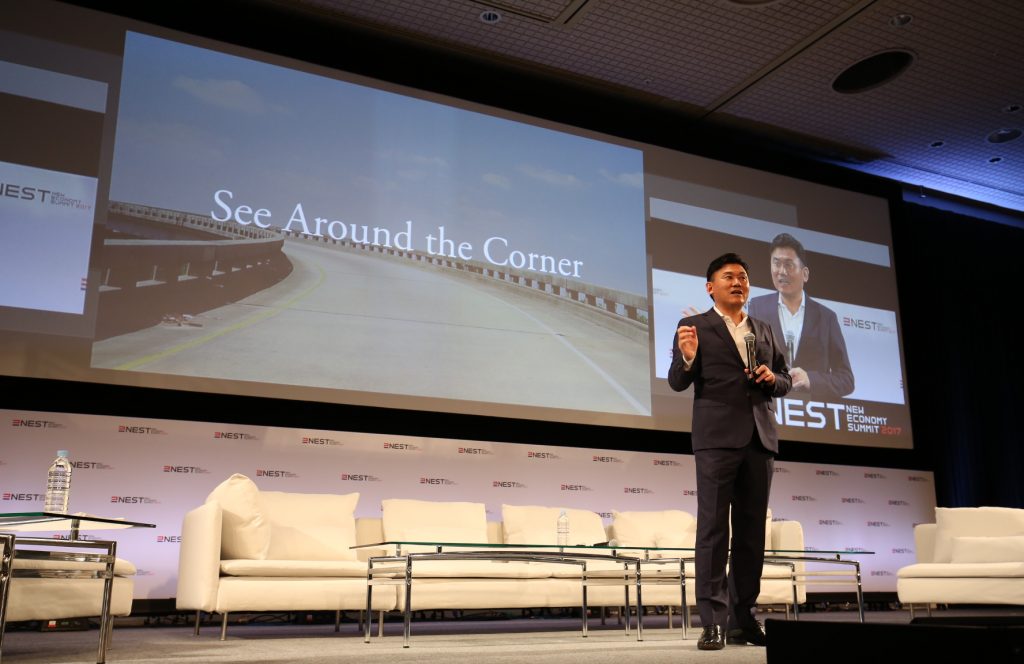 Mickey Mikitani, Representative Director of JANE and Chairman and CEO of Rakuten, kicked off NEST 2017 by encouraging participants to "see around the corner."