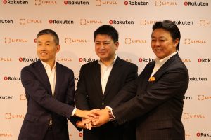Photo: (L to R) Yoshihisa Yamada, Group Executive Vice President and CFO & CRO of Rakuten, Inc., Takashi Inoue, President and CEO of LIFULL Co., Ltd., and Munekatsu Ota, Representative Director of Rakuten LIFULL STAY