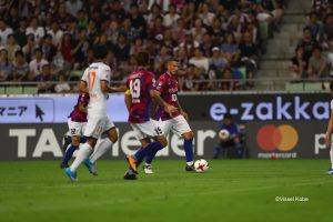 Lukas Podolski on the attack in his debut J.League match for Vissel Kobe