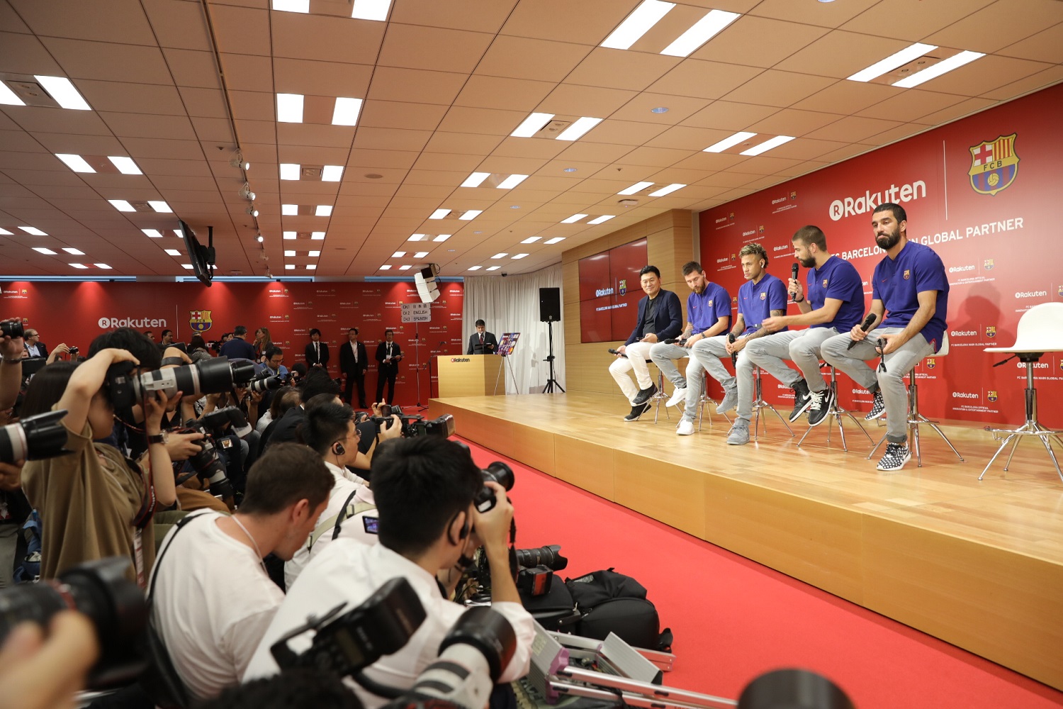 FC Barcelona superstars launch Rakuten partnership in Tokyo