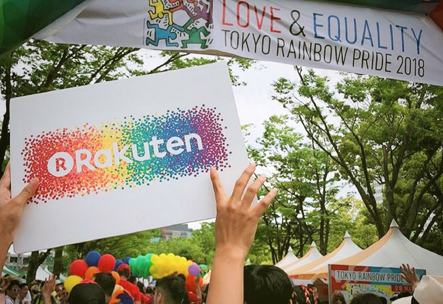 “LOVE & EQUALITY”をテーマに掲げた「東京レインボープライド2018」に楽天がブース出展
