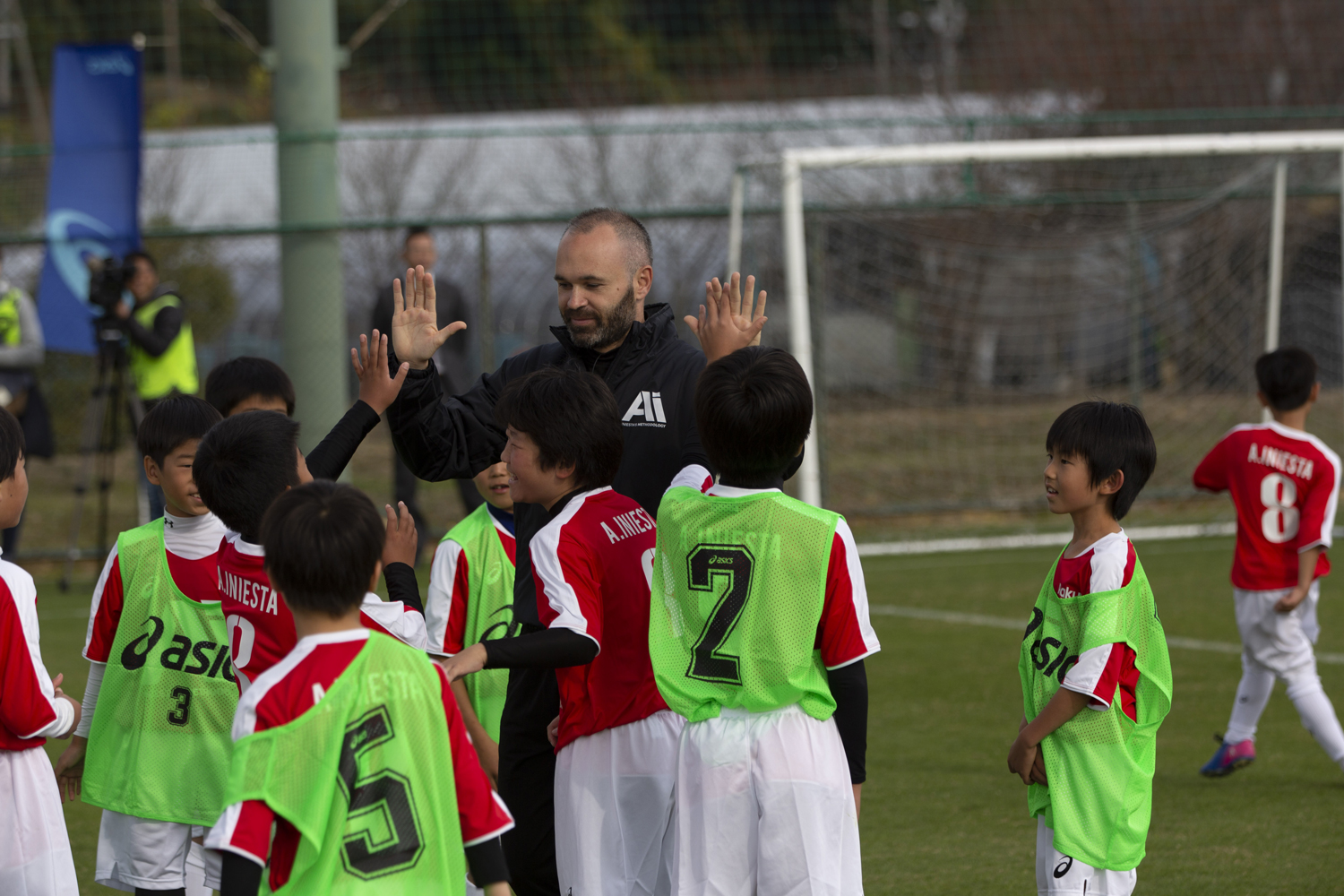 Having one of your heroes congratulate you as your shot sinks into the back of the net after receiving a perfect pass from one of the greatest technicians in the game is its own reward.