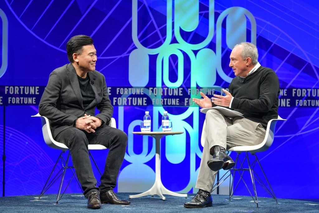 Rakuten CEO Mickey Mikitani (left) spoke with Dr. David B. Agus of the University of Southern California at FORTUNE Brainstorm Health conference in San Diego, touching upon about the innovative cancer research being developed by Rakuten Medical. (Biotech)