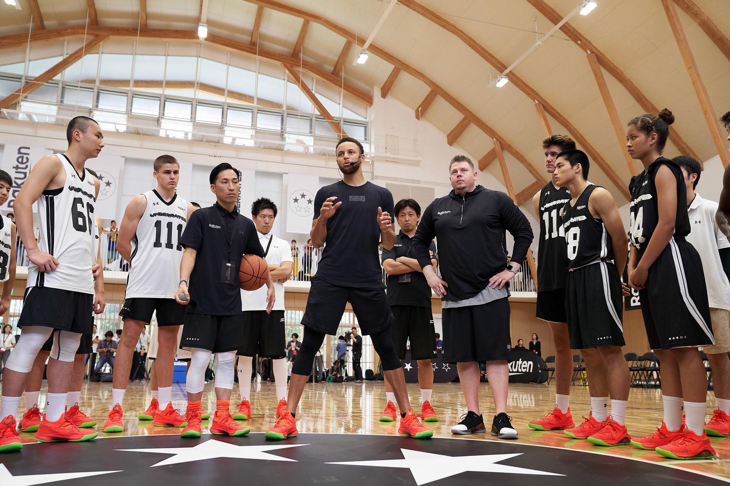 Stephen Curry inspires Japan’s next generation of basketball stars at