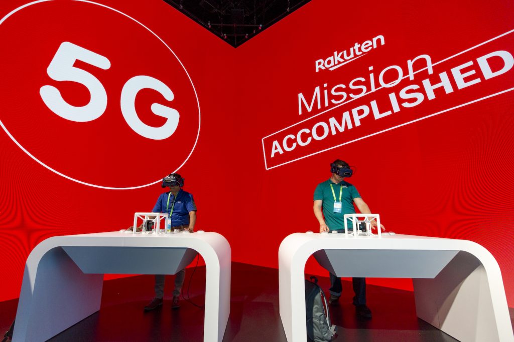 The Cisco Customer Experience booth featured a virtual reality (VR) game experience that took attendees through Rakuten’s journey of building the world’s first, fully virtualized mobile network.
