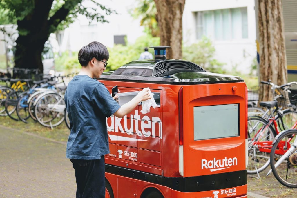 Students entered a code on the robot’s touchscreen to pick up their order from one of its delivery compartments.
