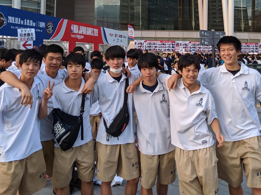 Keio Senior High School brought their entire basketball club to NBA Fan Night Japan.