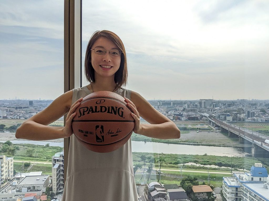 Laura Li, a lifelong basketball fan and strategic planner in Rakuten’s Chief Executive Innovation Office, is the program lead for Rakuten’s partnership with the NBA.