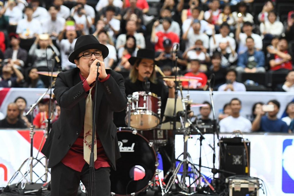 Show Wesugi transported fans back in time with his heartfelt rendition of “Sekai ga Owaru Made wa…” from Slam Dunk.